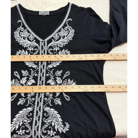 JM Collection Embroidered Top Women L Black White Floral V-Neck 3/4 Sleeve Boho - Picture 4 of 11